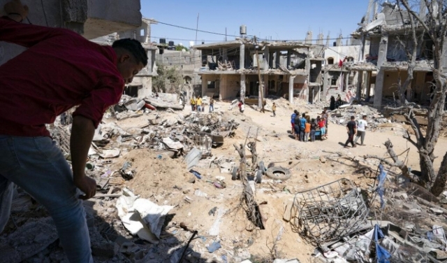 قطر تقدم 500 مليون دولار لإعادة إعمار قطاع غزة