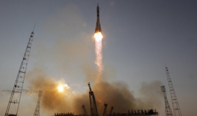 بريطانيا تطلق صاروخًا روسيًا لنشر 36 قمرًا اصطناعيًا