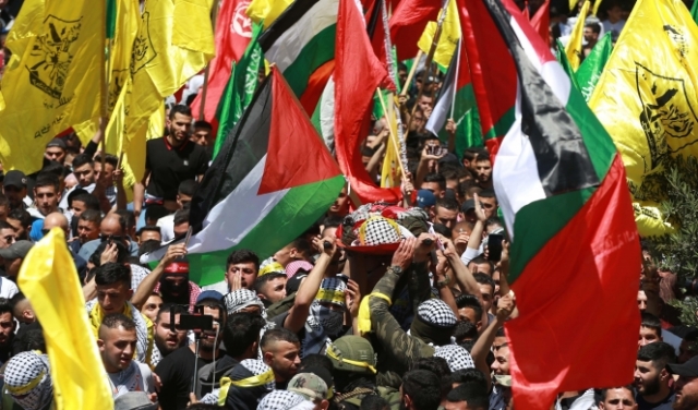 رام الله وبيرزيت: الآلاف يشيّعون جثمان الشهيد وشحة