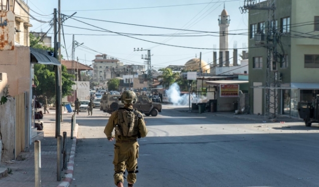 مواجهات واعتقالات بالضفة وحصار عسكري لقرى نابلس