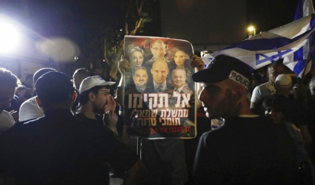 استطلاع: غالبية إسرائيلية تفضل حكومة بينيت – لبيد على الانتخابات