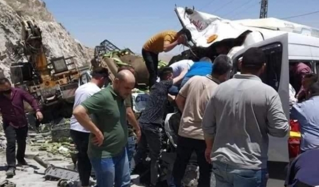 مصرع شخصين وإصابة 5 آخرين في حادث طرق شرق نابلس