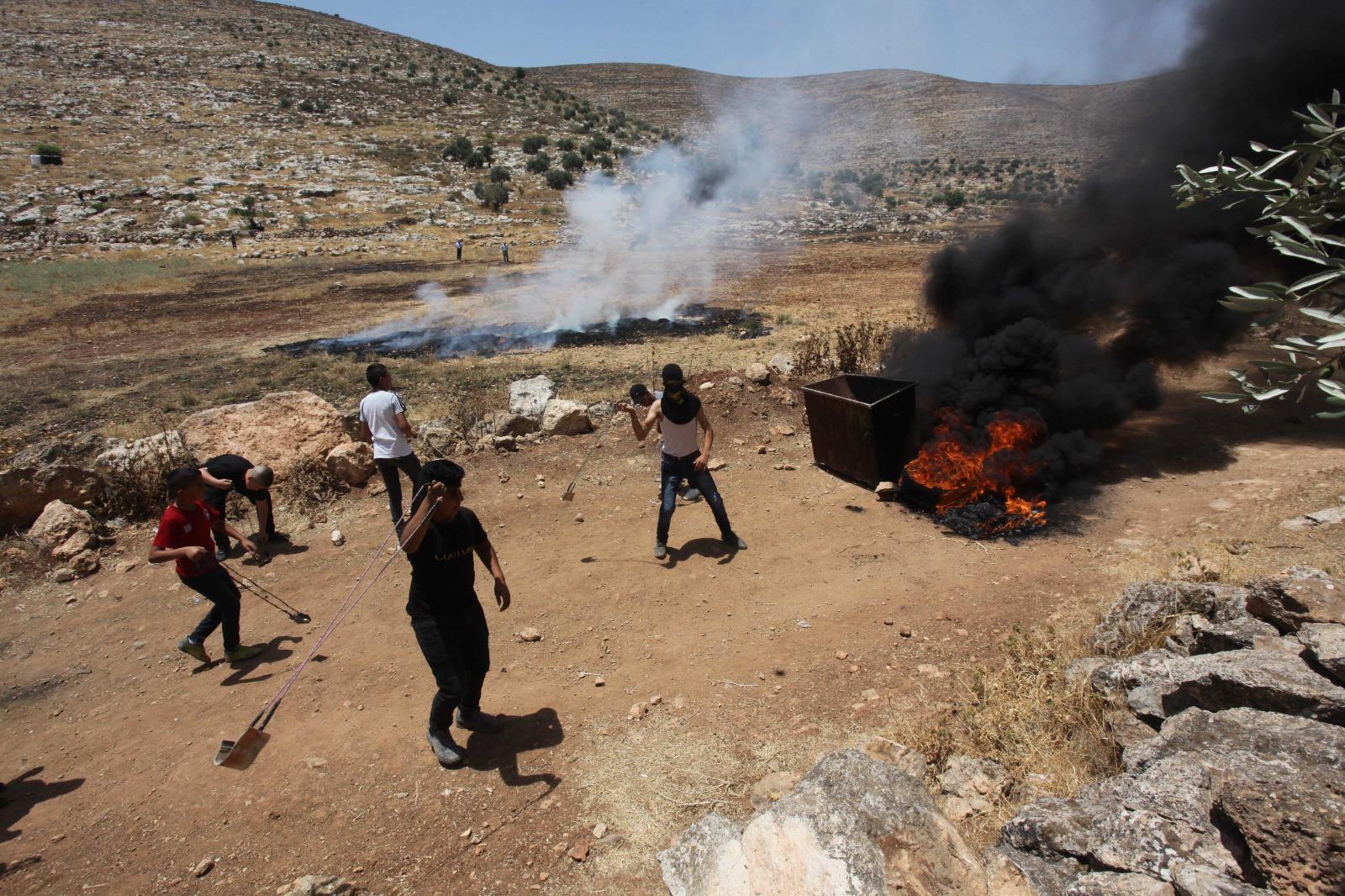 بيتا: شهيد و110 إصابات خلال مواجهات مع جيش الاحتلال