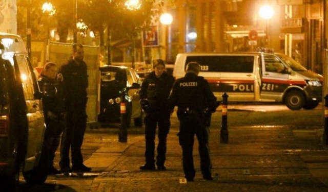 إيطاليا تعلن تفكيك شبكة تزوير مرتبطة بهجوم فيينا العام الماضي