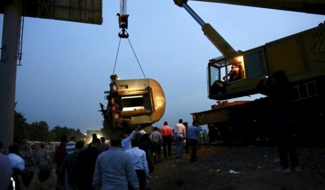 مصر: مصرع شخصين في تصادم قطار بحافلتين جنوبي القاهرة 