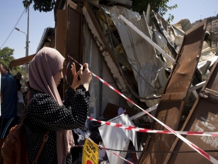 القدس: اعتقالان ومواجهات مع قوات الاحتلال وهدم بركس