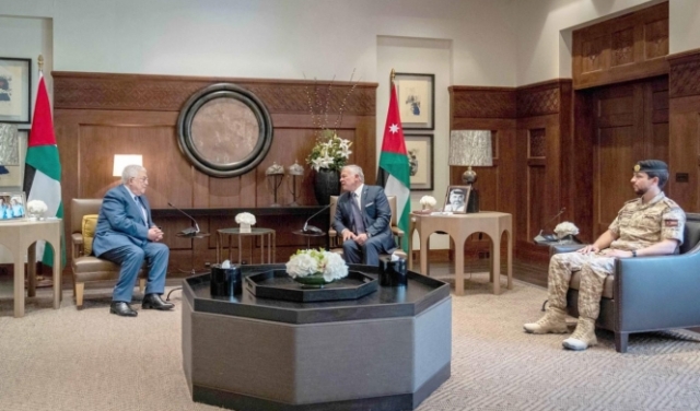 الملك عبد الله يستقبل عباس ويطالب بوقف الاعتداءات الإسرائيلية