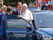 البابا يغادر المستشفى بعد خضوعه لجراحة ويعود إلى الفاتيكان