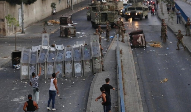 تقرير: توجهان إسرائيليان للأزمة اللبنانية هدفهما واحد