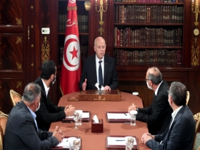تونس | المجتمع المدني يدعو إلى "خارطة طريق تشاركيّة"؛ سعيّد: الإجراءات مؤقتة