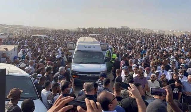 النقب: الآلاف في تشييع جثمان النائب سعيد الخرومي