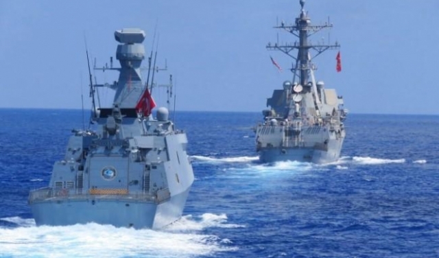 تقرير: مواجهة بحرية بين فرقاطة تركية وسفينة يونانية