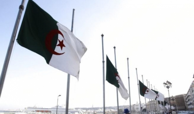 الجزائر تغلق مجالها الجويّ أمام الطائرات المدنيّة والعسكريّة المغربيّة 