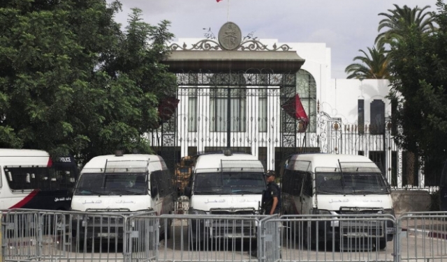 البرلمان التونسي يعلن عودة انعقاده في تحدٍ لقرارات سعيّد