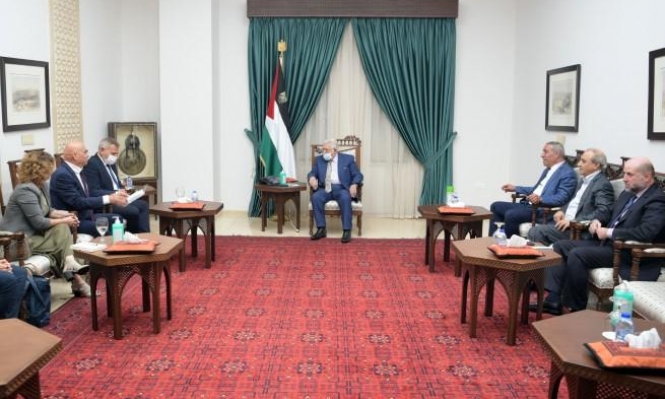 عباس يستقبل وفدا من حزب "ميرتس" برئاسة هوروفيتس