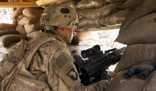 القوات الأميركية القتالية تباشر الانسحاب من العراق