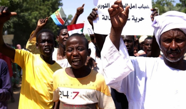 السودان: المبعوث الأميركيّ قدم مقترحات لإخراج البلاد من الأزمة