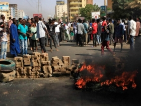 السودان: الجيش يحل مجلسي السيادة والوزراء ويعلن حالة الطوارئ 