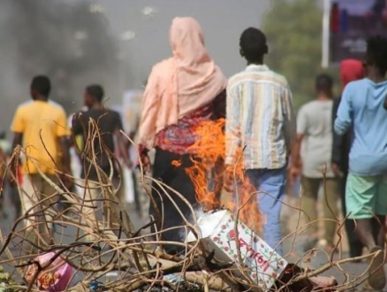 ثلاثة أيام على انقلاب البرهان: السودان... إلى أين؟