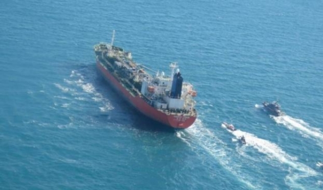 إيران تعلن إحباط هجوم قراصنة على ناقلة نفط لها في خليج عدن