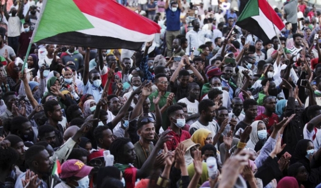 تجمع المهنيين السودانيين ينشر خارطة الطريق لاستكمال الثورة