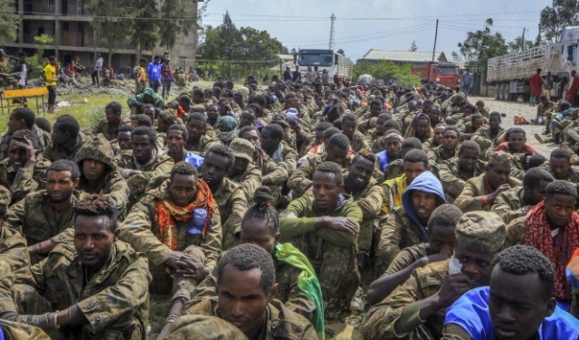 خيارات إستراتيجية لدى المتمردين وحساسيات عرقية قد تؤخر سقوط أديس أبابا