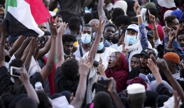 مآلات الانتقال السياسي في السودان بعد انفراد المكوّن العسكري بالسلطة