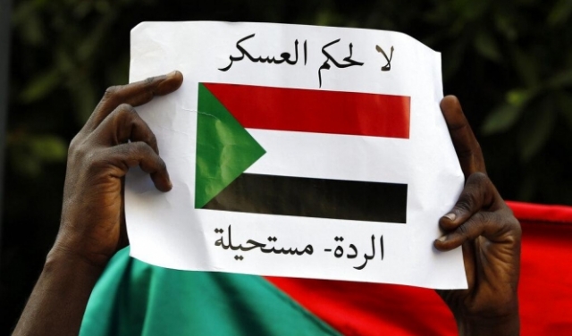 السودان: مواصلة التعبئة لمواجهة الانقلاب والترويكا تحذر البرهان من 