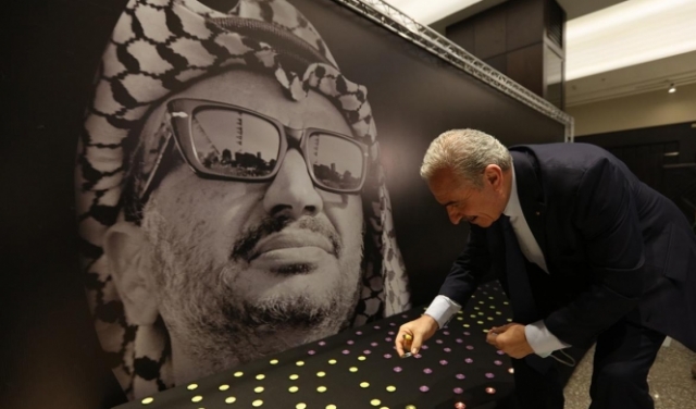 الشعب الفلسطيني يستذكر: 17 عاما على استشهاد ياسر عرفات