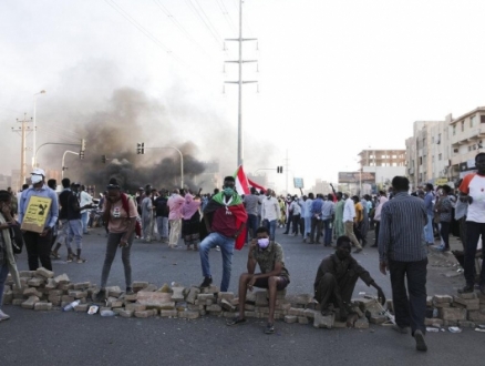 19 يومًا على الانقلاب العسكري بالسودان: أهم المحطات و20 قتيلا إثر الاحتجاج