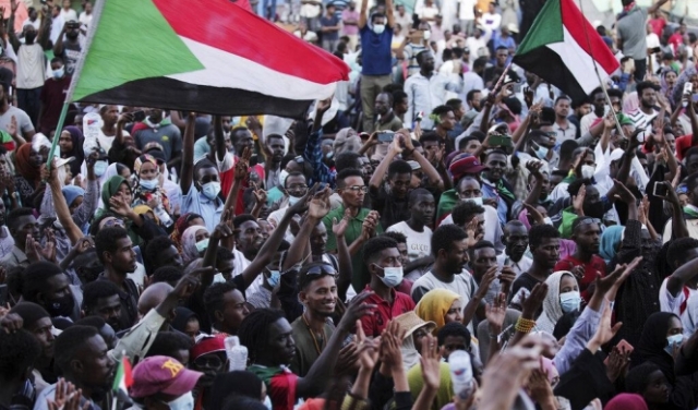حشد لمظاهرات مليونية في السودان رفضا لمجلس العسكر السيادي