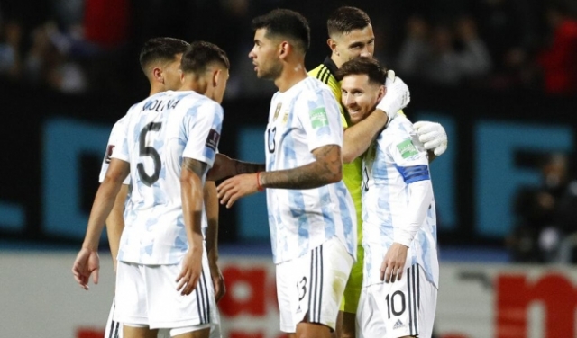 الأرجنتين تتلقى نبأ سارا قبل مواجهة البرازيل