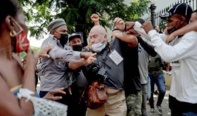 كوبا: سحْب اعتمادات 5 صحافيين قبل ساعات من نشاط للمعارضة