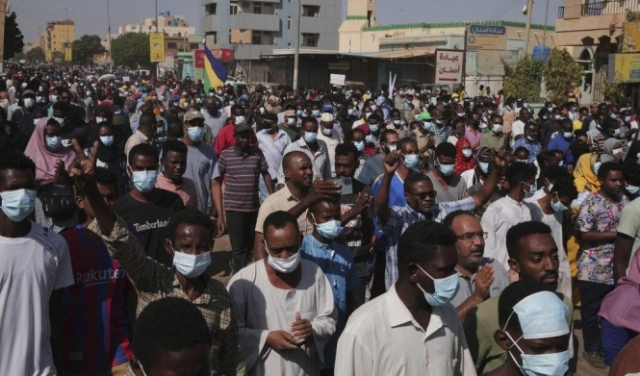 السودان: مقتل متظاهرين برصاص الجيش بالاحتجاجات ضد الانقلاب