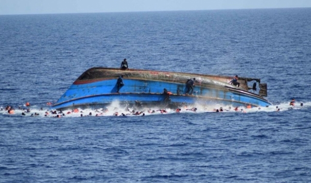 انتشال 10 جثث لمهاجرين على متن قارب قبالة السواحل الليبية