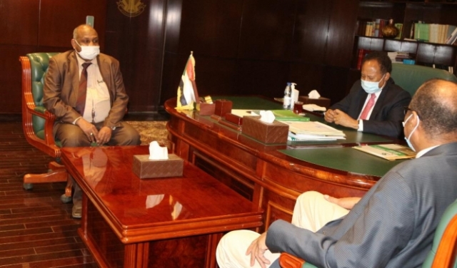السودان: إطلاق سراح 4 معتقلين... وحمدوك يباشر مهامه