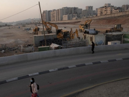 الحكومة الإسرائيلية لبايدن: لن نصادق على مخطّط قلنديا الاستيطاني