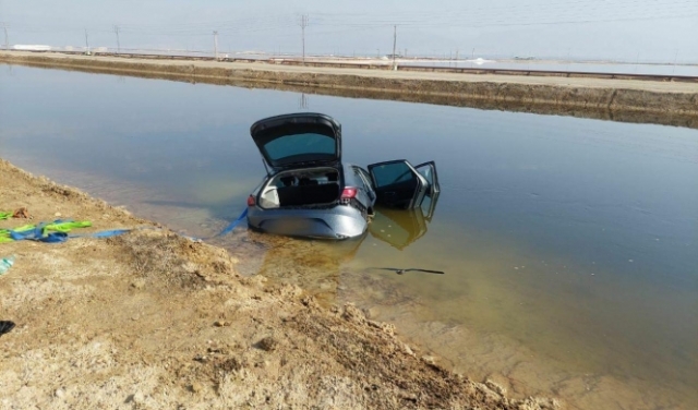 مصرع شاب إثر انزلاق سيارته إلى البحر الميت