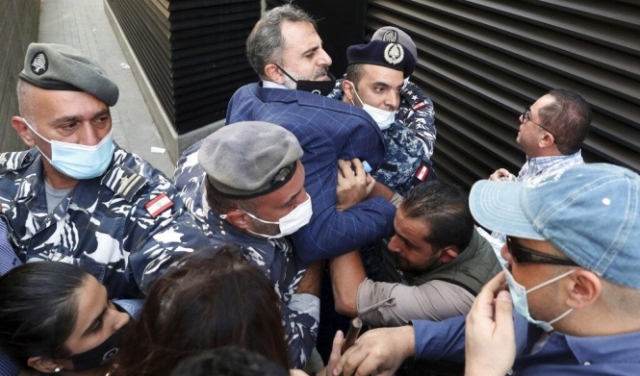 لبنان: محتجّون يقتحمون محطة كهرباء