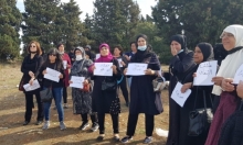 "الحرية حق لكل النساء" وقفة إسناد للأسيرات الفلسطينيات أمام سجن الدامون