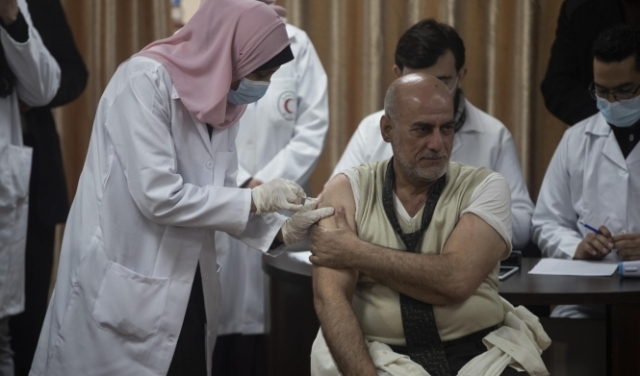 غزة: 3 وفيات و99 إصابة بكورونا وتطعيمات لمواجهة 