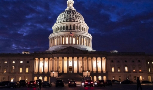الكونغرس يمدد الميزانية لتجنب شلل الخدمات الفدرالية