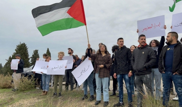 وقفة تضامنية مع الأسيرات الفلسطينيات أمام سجن الدامون