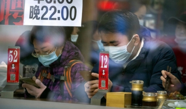 الصين: موافقة على أوّل علاج ضد كورونا