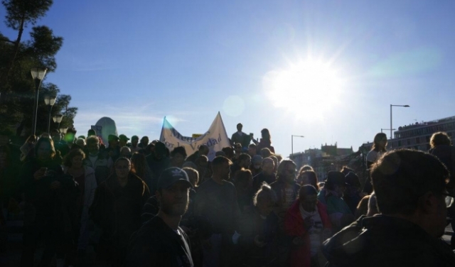 تظاهرتان ضد تقييدات كورونا في لوكسمبورغ وبرشلونة