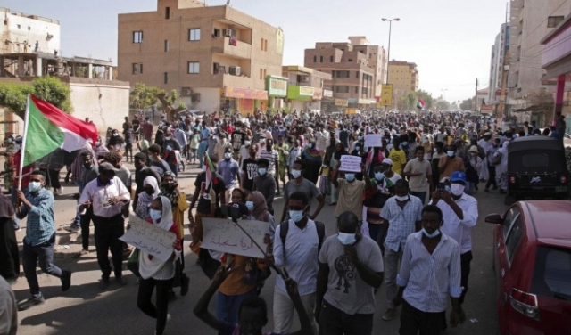 السودان: مظاهرات حاشدة من أجل الديمقراطية ورفضا للاتفاق السياسي