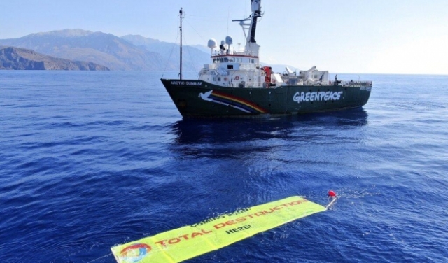 مصرع 30 مهاجرا في غرق قوارب قبالة اليونان