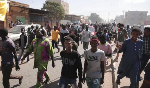 السودان: انقطاع الاتصالات وخدمة الإنترنت بالتزامن مع مظاهرات