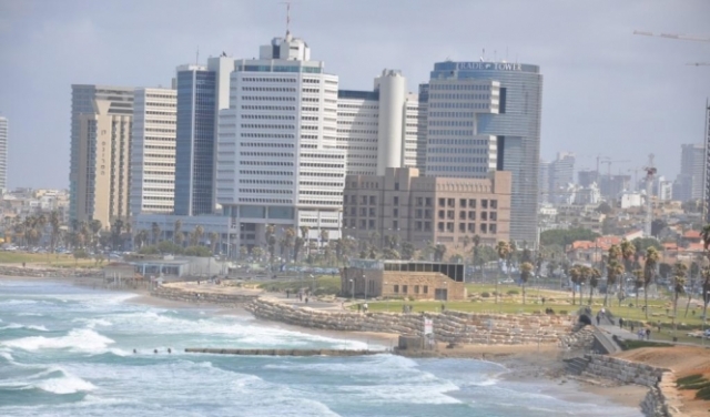سقوط قذيفتين قبالة تل أبيب بعد إطلاقهما من غزة