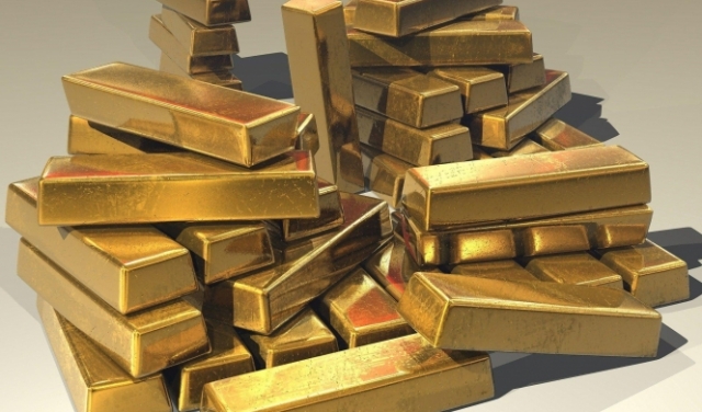ارتفاع أسعار الذهب وهبوط الدولار وترقب تأثيرات 